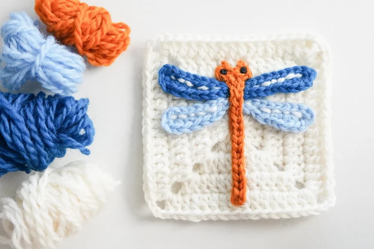 Crochet dragonfly granny square pattern for summer blankets crochet pattern