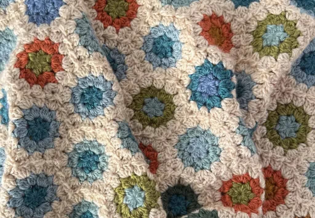 Crochet Temperature Blanket: A Hexagon for Every Day of the Year crochet pattern