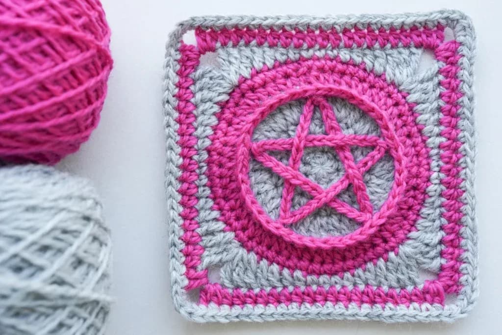 Five-Point Star Granny Square – Free Crochet Pattern crochet pattern