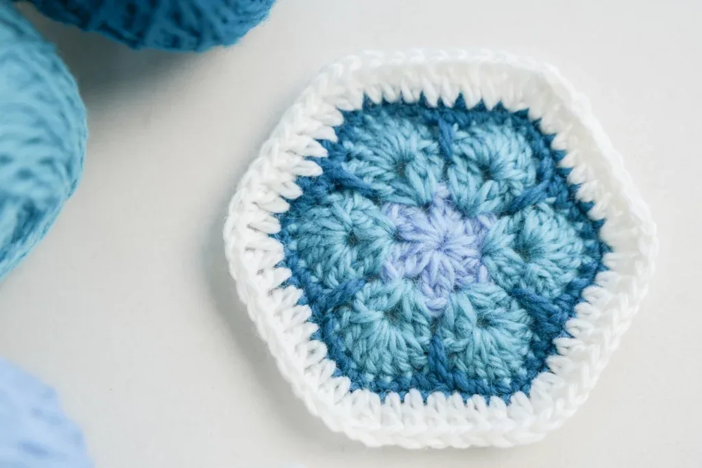 Hexagon African Flower Granny Square – Free Crochet Pattern crochet pattern