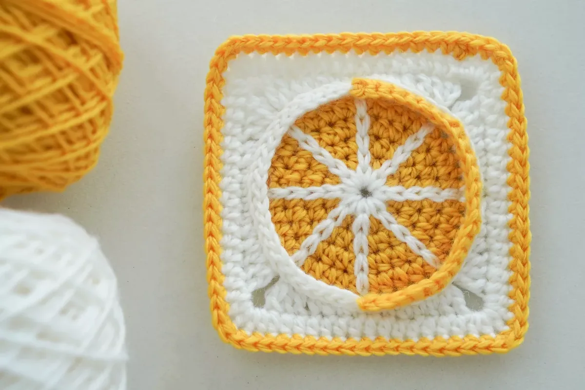 Lemon Granny Square — Free Crochet Pattern crochet pattern